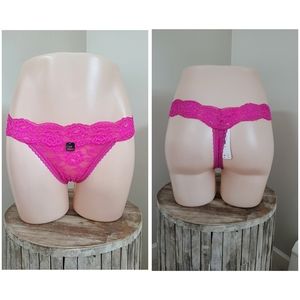 NWT Hot pink lace la senza thongs.